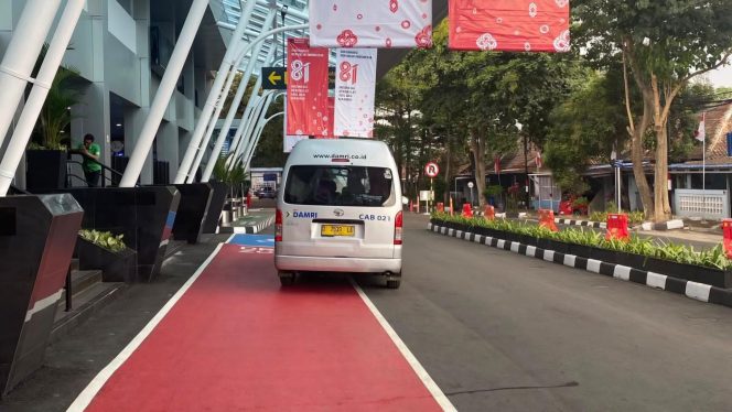 
 Bandara Husein Sastranegara Kembali Beroperasi, DAMRI Perkuat Konektivitas ke Sejumlah Wilayah di Jawa Barat