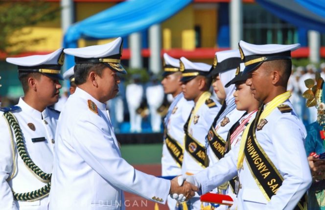 
 BPSDMP Wisuda 789 Lulusan PIP Makassar dan Teken Penyerahan Aset
