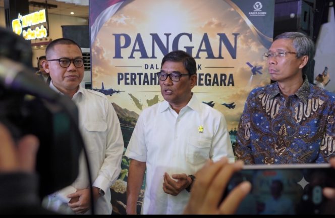 
 Dirut PTPN I (tengah)