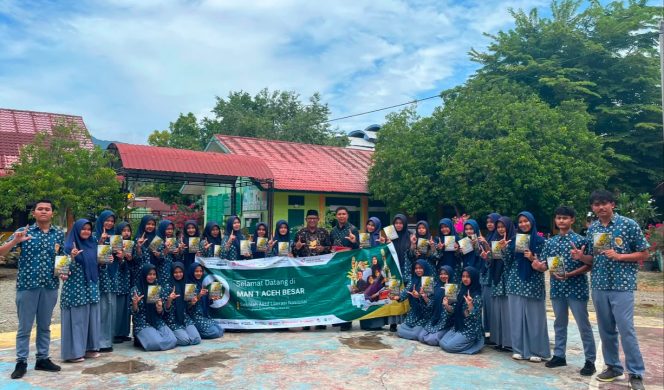 
 Siswa MAN 1 Aceh Besar Terbitkan Antologi Puisi Jejak di Tanah Rencong, Perkuat Gerakan Literasi Madrasah