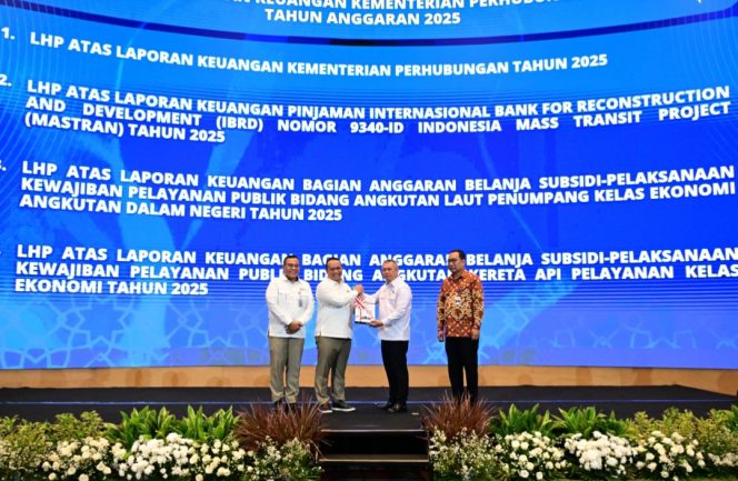
 Menhub Dudy dan Kepala BPK
