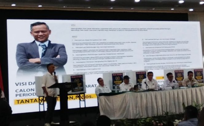 
 Raup Suara Mayoritas Tantan Sulthon Nakhodai PWI Jabar Periode 2026-2031