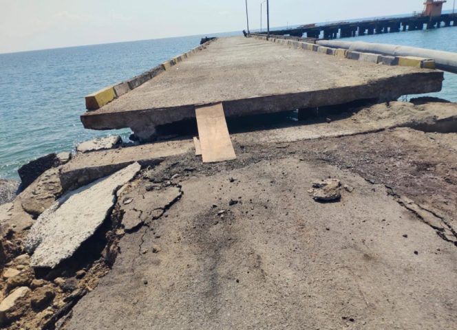 
 Kondisi pelabuhan terdampak Gempa NTT