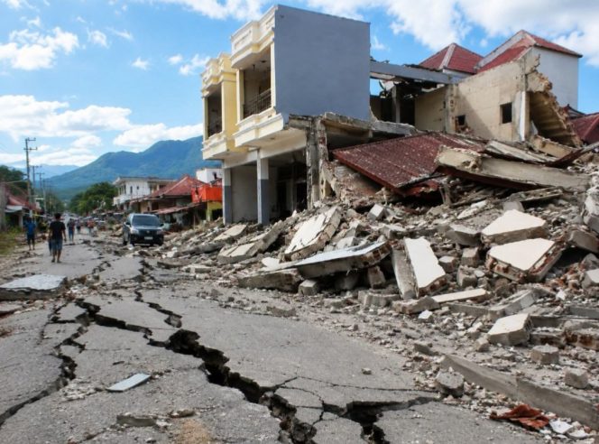 
 Dampak gempa