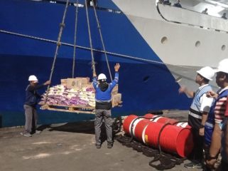 Bantuan kemanusiaan gempa NTT diangkut KM Tidar milik PELNI