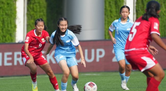 Pesepakbola wanita Indonesia