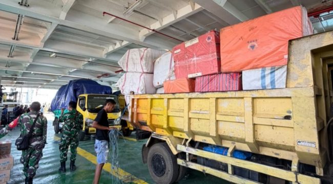 Kapal ASDP angkut bantuan korban gempa NTT