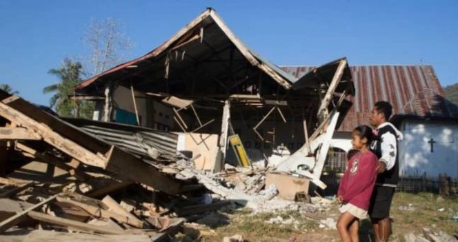 
 Rumah rusak dampak gempa NTT
