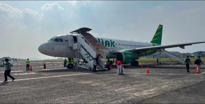 
 Maskapai Citilink, bagian dari Garuda Indonesia Group