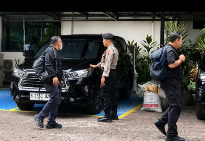 
 KPK Geledah Dua Kantor Pemkab Bogor, Dugaan Pemotongan Upah Pungut Jadi Sorotan