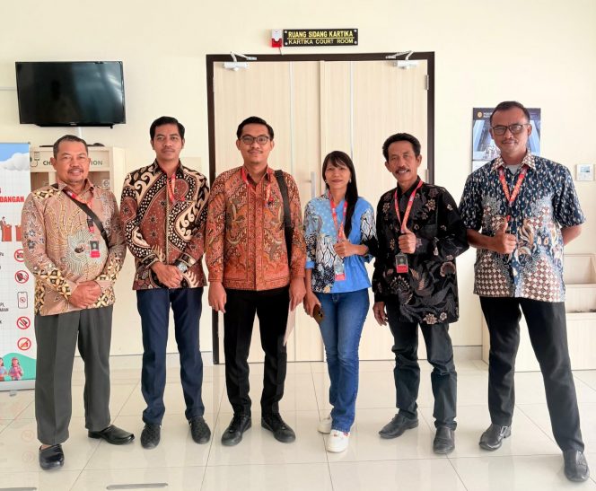 
 Bupati Banggai Mangkir Lagi, PTUN Palu Siapkan Tahapan Eksekusi 6 Kades