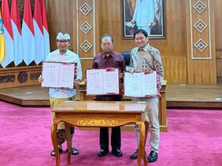 KAI bersama Pemprov Bali dan Pemkab Badung menandatangani kesepakatan pengembangan perkeretaapian di Bali, Selasa (1/9/2026).