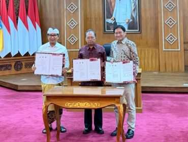 KAI bersama Pemprov Bali dan Pemkab Badung menandatangani kesepakatan pengembangan perkeretaapian di Bali, Selasa (1/9/2026).