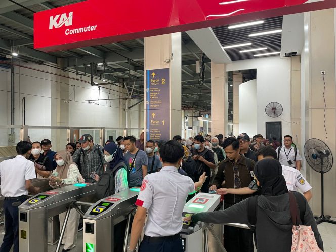 
 Volume Pengguna KRL di Sudirman Baru Naik 281 Persen, KAI Commuter Perkuat Fasilitas