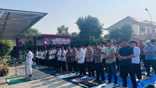
 Kecamatan Gayamsari Semarang Menggelar Salat Istisqa, Mohon Hujan dan untuk Introspeksi Diri
