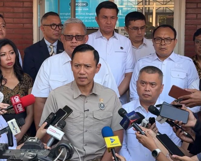 
 Pemerintah Prioritaskan Keselamatan Penerbangan Usai Erupsi Anak Krakatau, Penutupan Bandara Dievaluasi Ketat