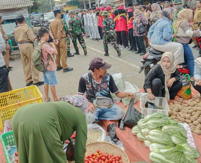 
 Bakti Aksi Koramil 1123 Cisewu Garut, Sambut HUT TNI Bersih Bersih Pasar, Obwis serta Tanam Pohon 