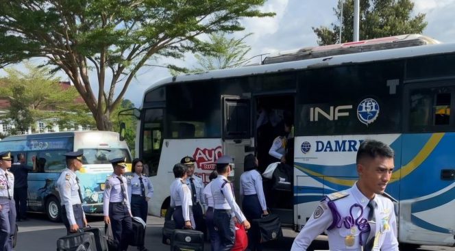 
 Hubungkan Kampus dan Kota Manado, DAMRI Dukung Mobilitas Taruna Poltekpel-Sulawesi Utara