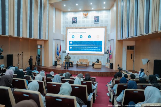 
 Dirut KAI Services Bekali Mahasiswa UNY soal Kepemimpinan dan Kesiapan Masuk Dunia Kerja
