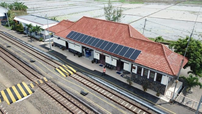 
 KAI Operasikan 113 PLTS di 92 Lokasi, Total Kapasitas Capai 4,43 MWp