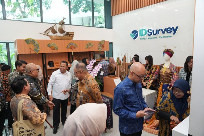 
 IDSurvey Resmikan Arunika Lounge, Perluas Akses Pasar dan Perkuat Daya Saing UMKM Binaan