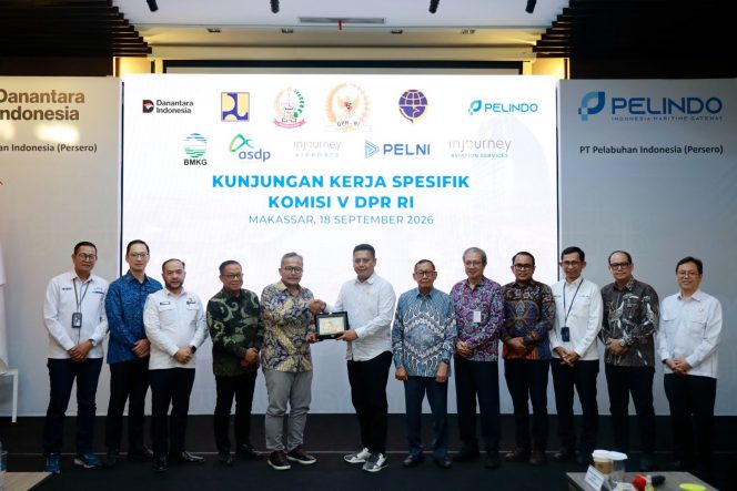
 Komisi V DPR Tinjau Layanan Pelabuhan Makassar