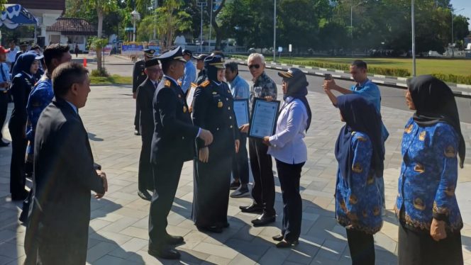 
 Hari Perhubungan Nasional 2026, DAMRI Raih Penghargaan atas Pengabdian, Inovasi, dan Keselamatan Transportasi