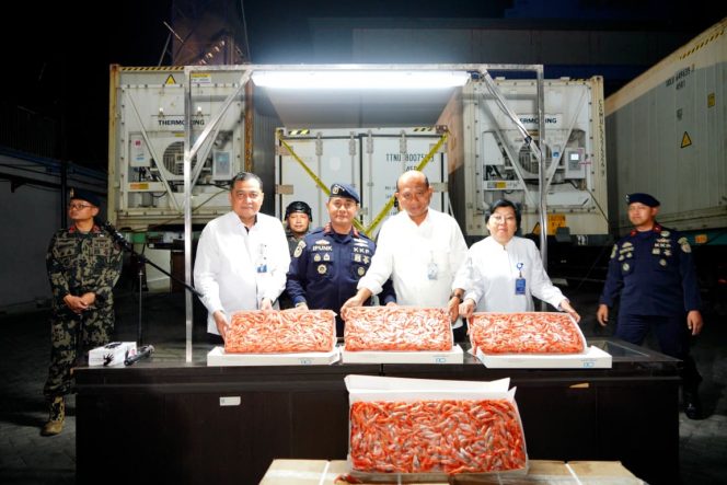 
 KKP Sita 1.048 Ton Udang Impor dari Kanada, Argentina dan Ekuador