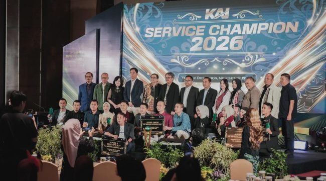KAI Service Champion 2026 — Insan KAI Services menerima penghargaan atas prestasi dan kompetensinya dalam memberikan pelayanan terbaik kepada pelanggan pada ajang KAI Service Champion 2026 di Yogyakarta, Selasa (22/9).