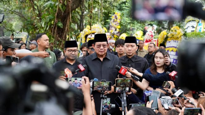 
 SBY Terkesan dengan Giat Guruh Sukarno Putra Semasa Hidup
