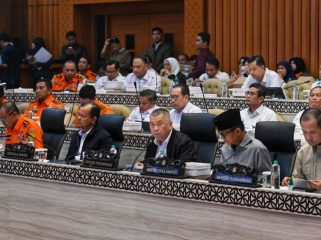 Menhub Dudy di Gedung DPR