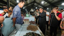 Gubernur Pramono di Pasar Kramatjati
