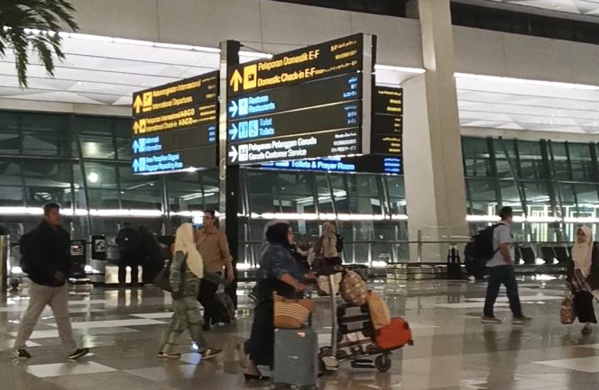 
 Penumpang di Bandara Soetta (dok)