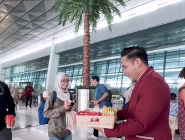 Staf bandara Soetta jemput bola jalankan SRA