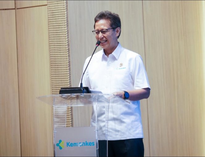 
 Menkes Budi