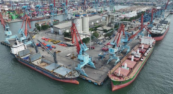 
 PTP Cabang Tanjung Priok terus meningkatkan keandalan layanan guna mendukung kelancaran arus barang dan kebutuhan industri.
