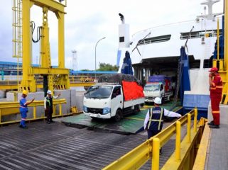 Layanan di Pelabuhan Penyeberangan Ketapang