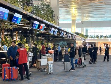 Penumpang Garuda di Terminal 3 Bandara Soetta
