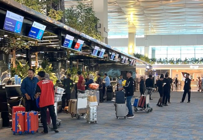 
 Penumpang Garuda di Terminal 3 Bandara Soetta