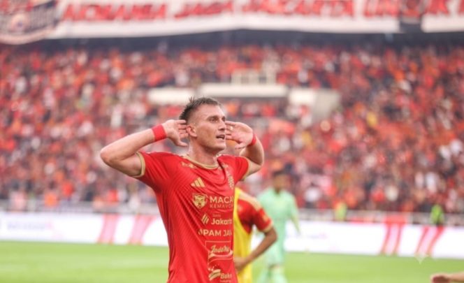
 pesepak bola Persija Jakarta Ivan Mamut usai mencetak gol kedua bagi Persija dalam laga melawan Persib Bandung dalam laga I-League di Stadion Utama Gelora Bung Karno (SUGBK), Senayan, Jakarta, Sabtu (12/9/2026).