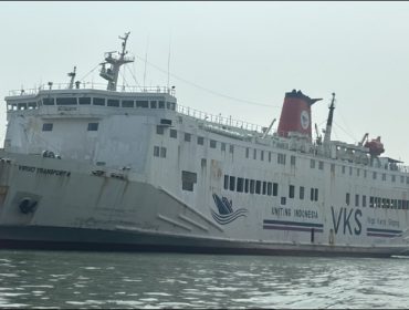 Kapal feri Virgo Transport 8