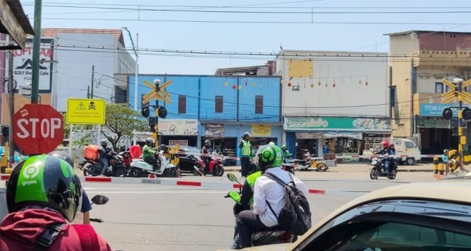 
 Perlintasan sebidang di Pasar Minggu