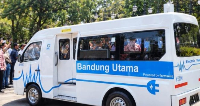 
 Angkot Kota Bandung