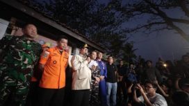 Pengumuman penghentian operasi pencarian lima jurnalis hilang di perairan Banten