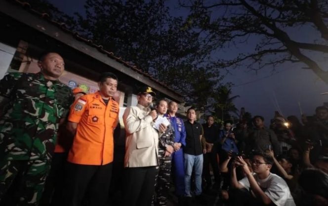
 Pengumuman penghentian operasi pencarian lima jurnalis hilang di perairan Banten