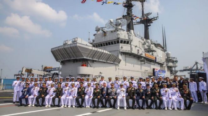 
 KRI Sriwijaya milik TNI-AL