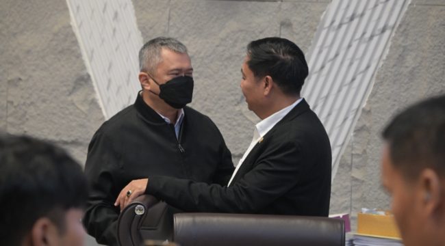 Menhub Dudy dan Ketua Komisi V Lasarus