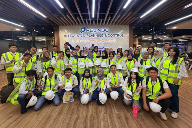 
 Dari Control Room ke Lapangan, Peserta Magenta Intip Langsung Operasional IPC TPK