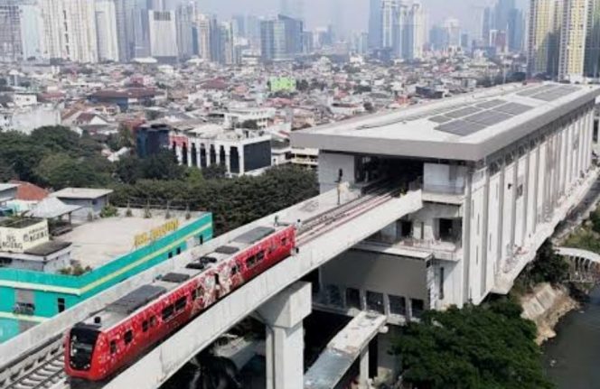 
 LRT Jakarta Kelapa Gading-Manggarai Resmi Beroperasi, Tarif Rp8.000 Berlaku 8 Hari