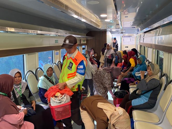 
 Kereta Petani dan Pedagang Layani 42,3 Ribu Pengguna di Lintas Merak–Rangkasbitung